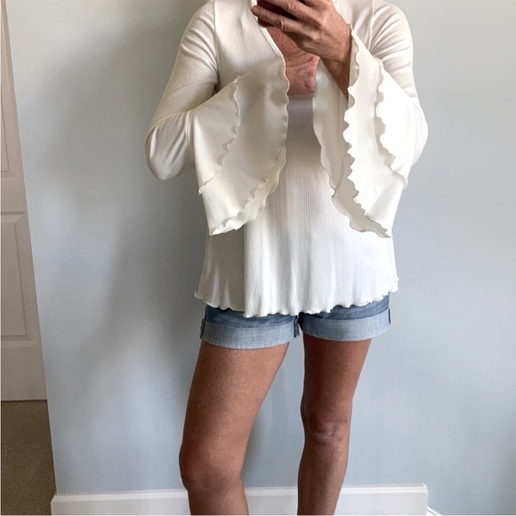 Choker Neck, Bell Sleeve Tunic Top - Picture 5 of 7